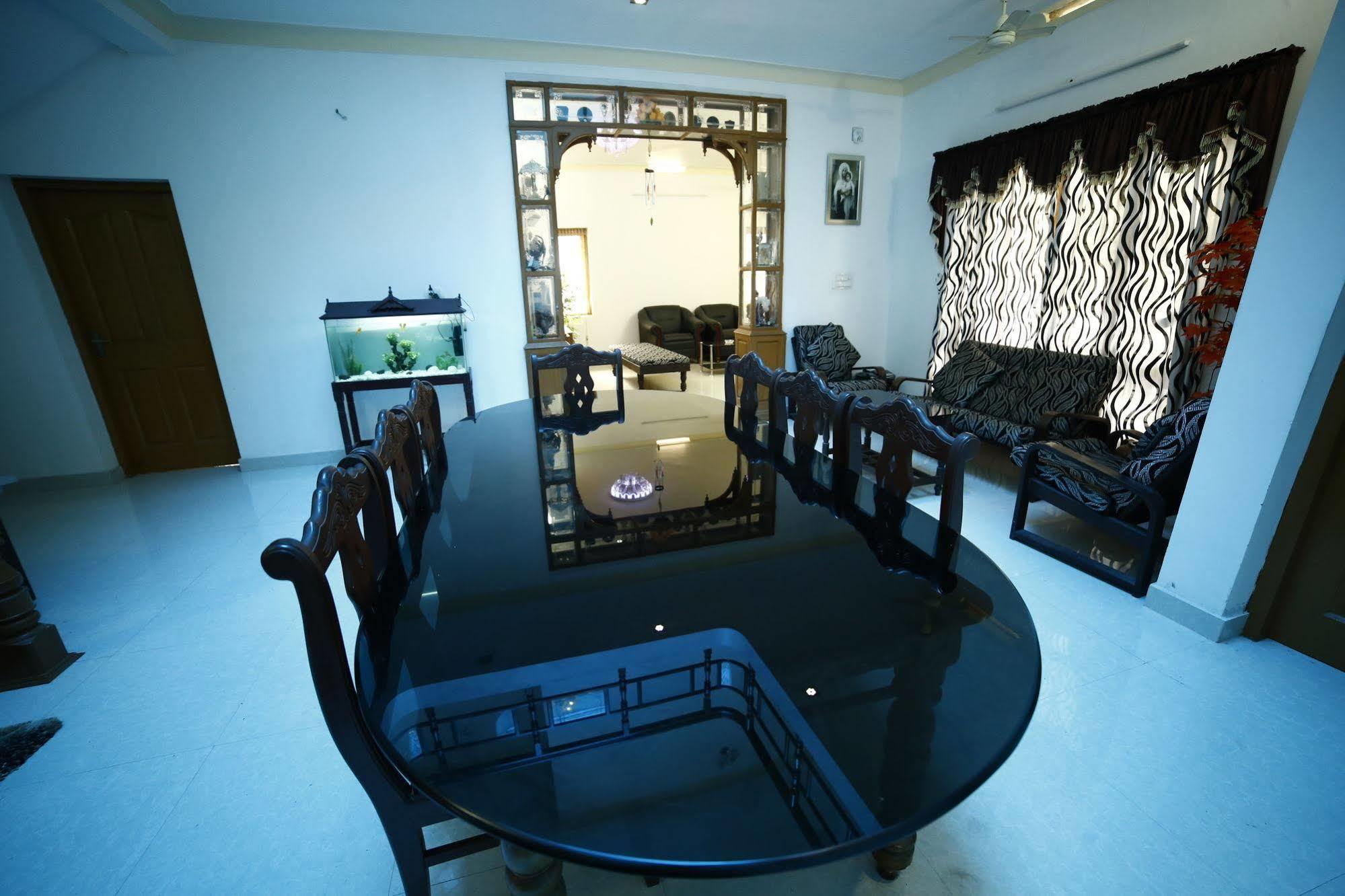 Cochin Cove Homestay Kochi Esterno foto